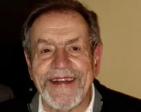 Bela Denes Headshot