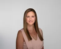 Erica Vitek headshot