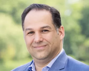 Dr. Alain Chaglassian headshot