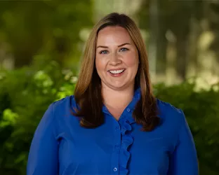 Lauren Walch Headshot