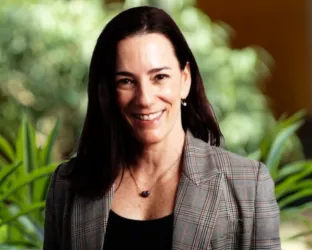 Headshot of Tina Rosenbaum