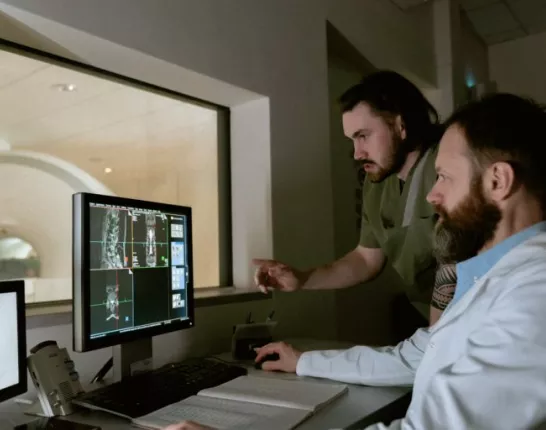 Doctor-reviewing-scan