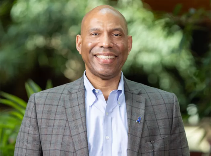 Brian Bragg Headshot