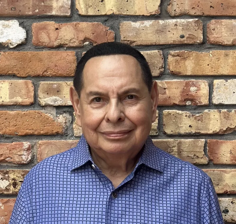 Arnoldo Rodriguez Headshot